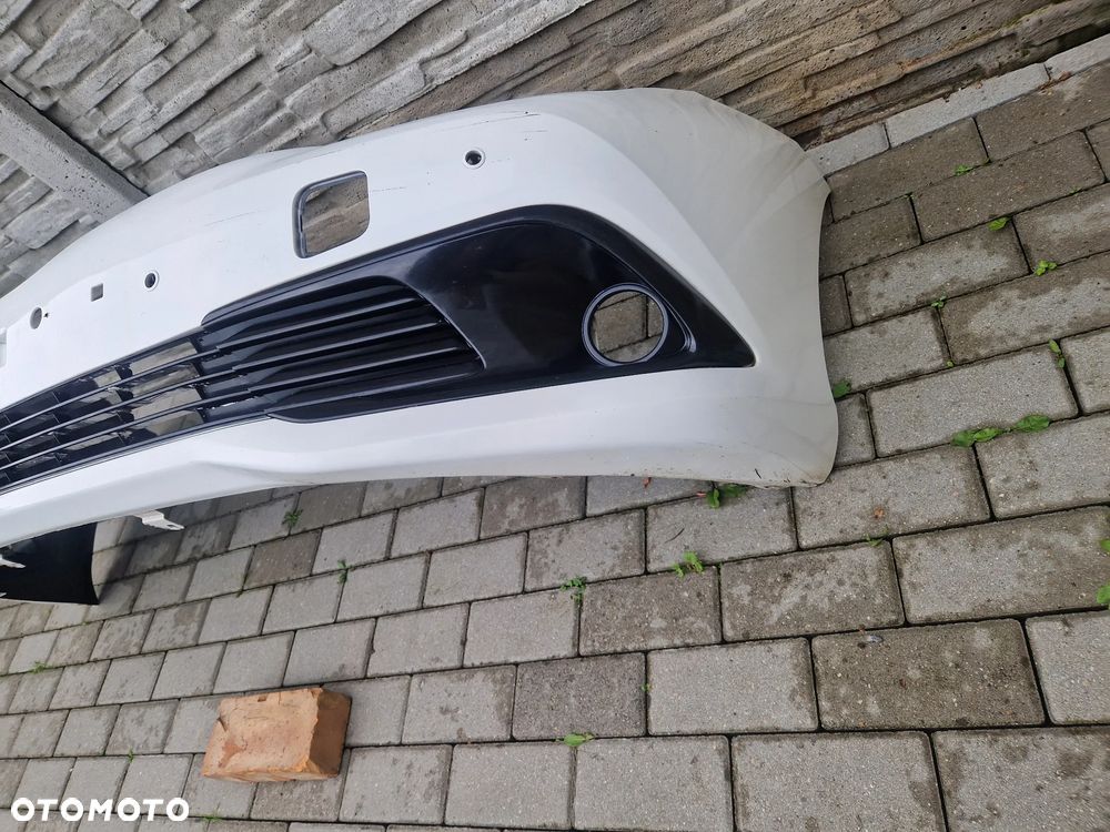 Zderzak Toyota Auris II lift 2015 - - 3