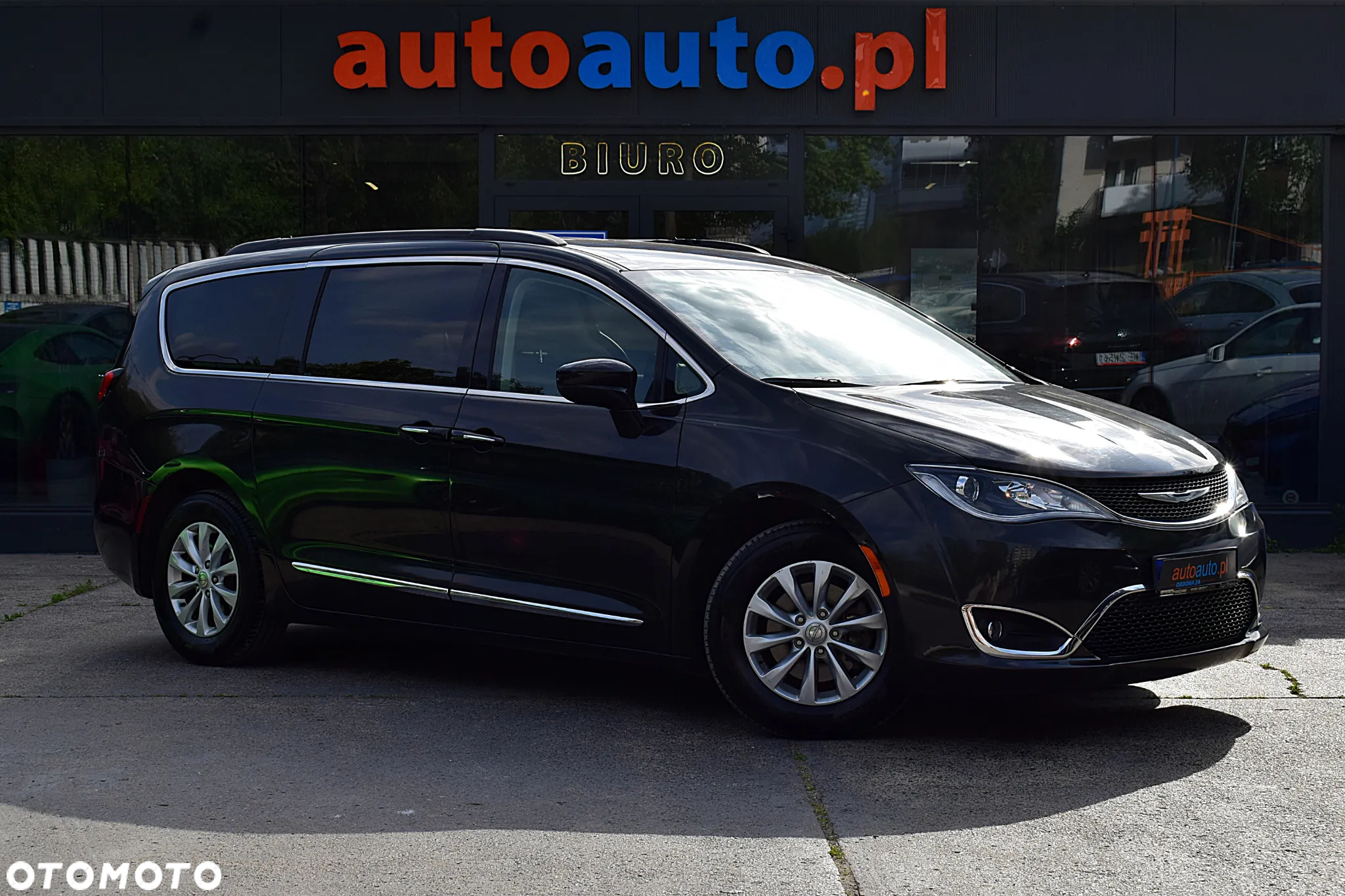 Chrysler Pacifica - 3