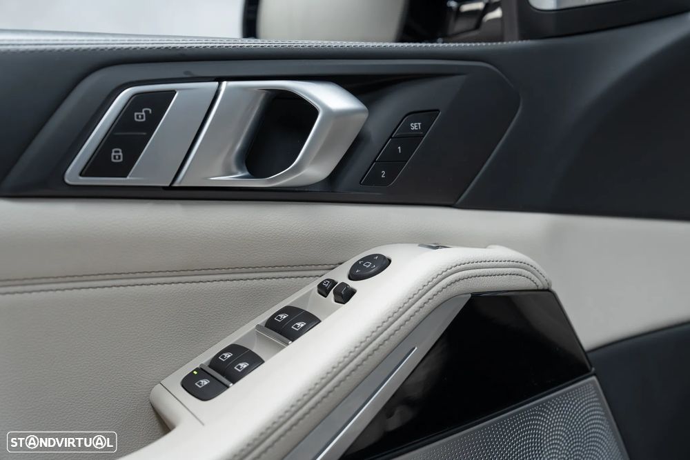 BMW X5 xDrive45e - 29