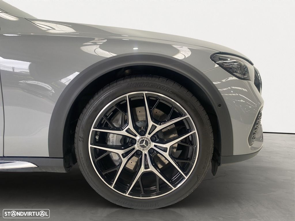 Mercedes-Benz E 300 - 6
