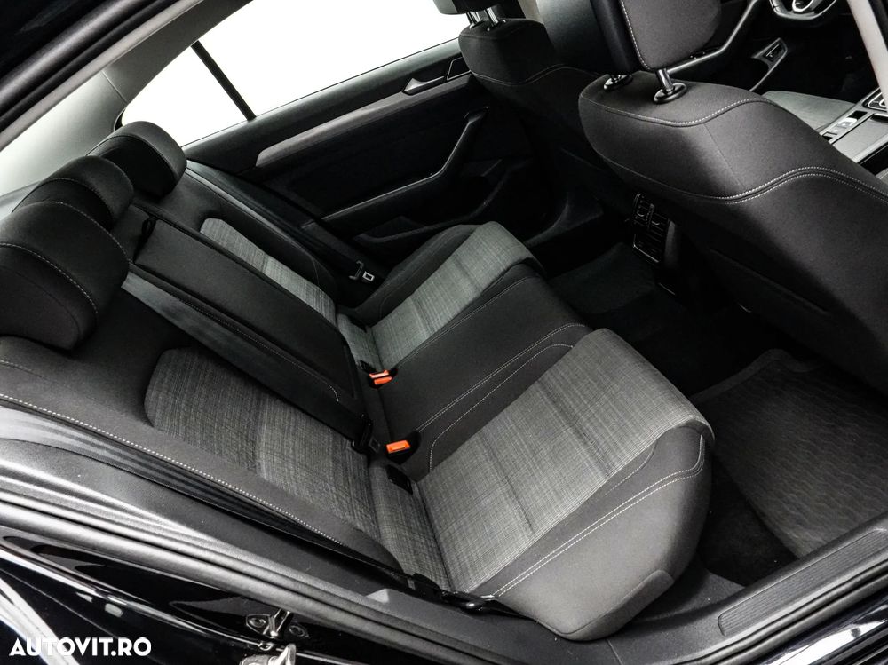 Volkswagen Passat 2.0 TDI DSG Advance - 14