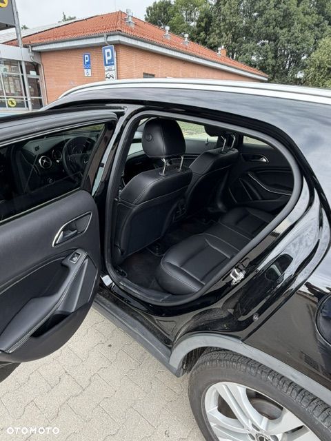 Mercedes-Benz GLA 250 4-Matic - 13