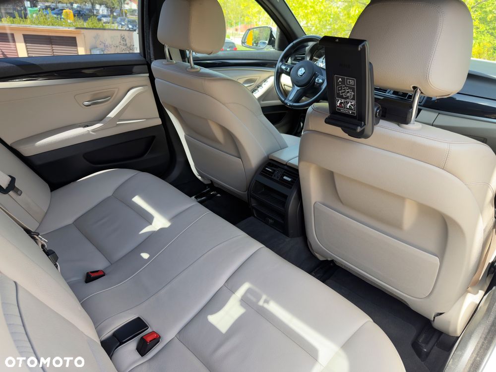 BMW Seria 5 518d M Sport - 7