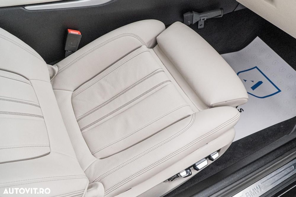 BMW Seria 5 520e Aut. Luxury Line - 41