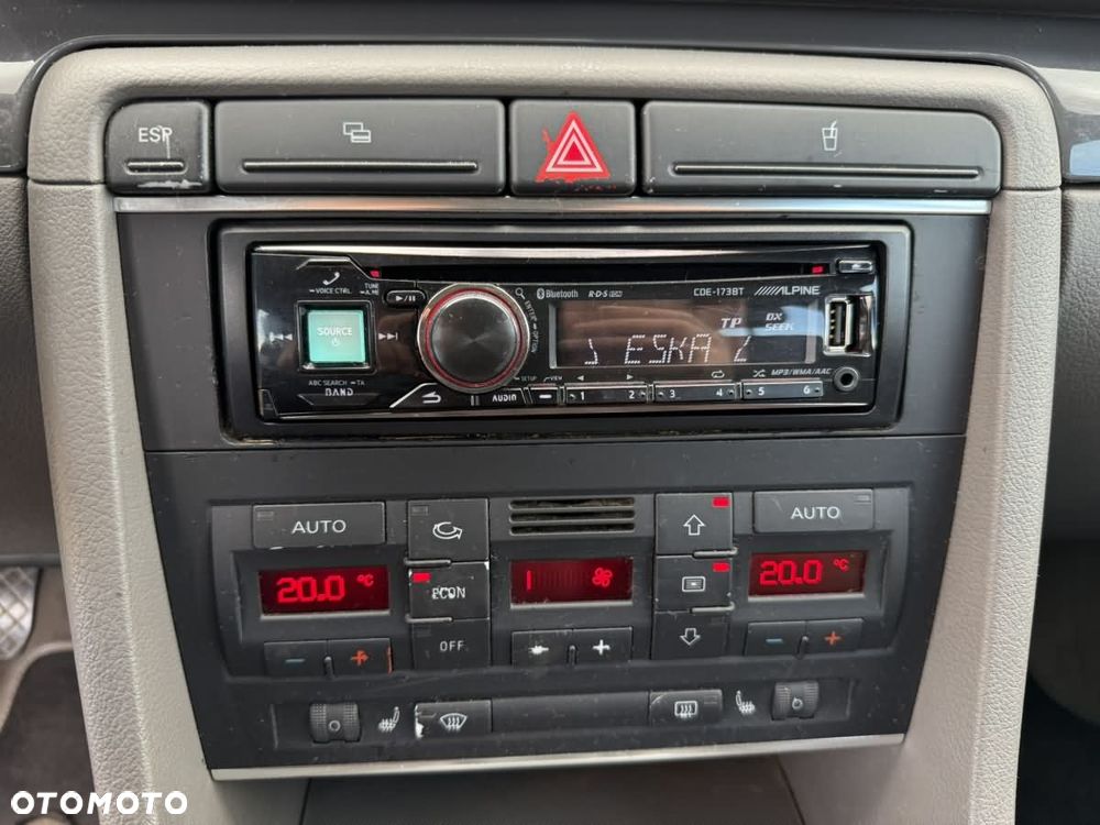 Audi A4 Limousine - 28