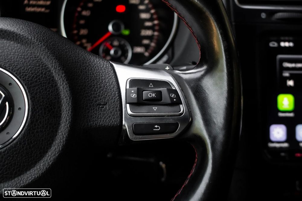 VW Golf 2.0 GTI DSG adidas - 14