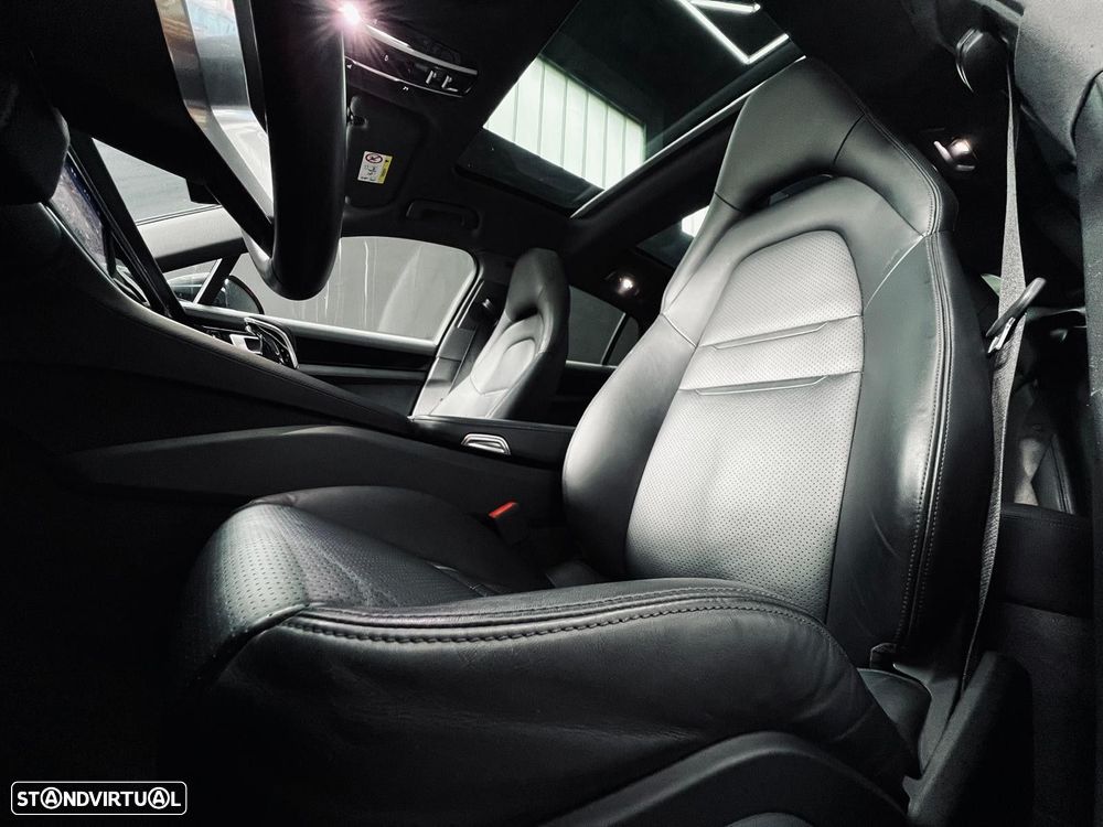 Porsche Panamera 4 S - 36