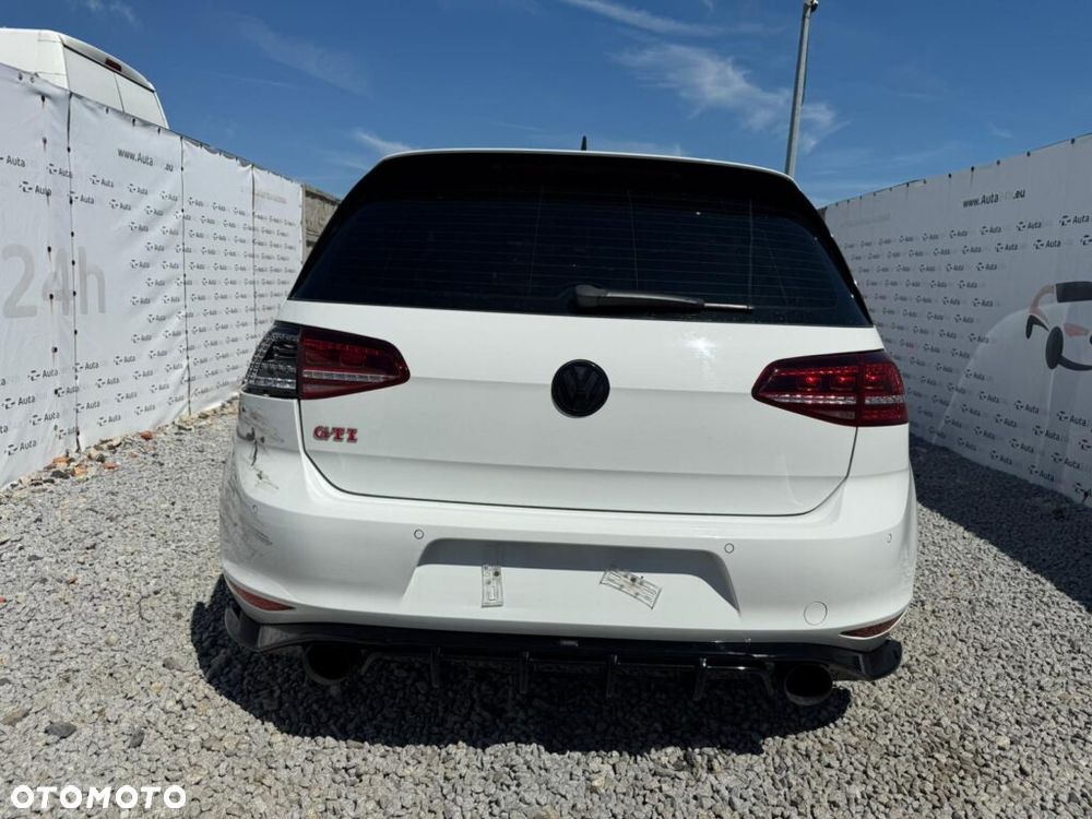 Volkswagen Golf GTI Performance BlueMotion Technology - 5