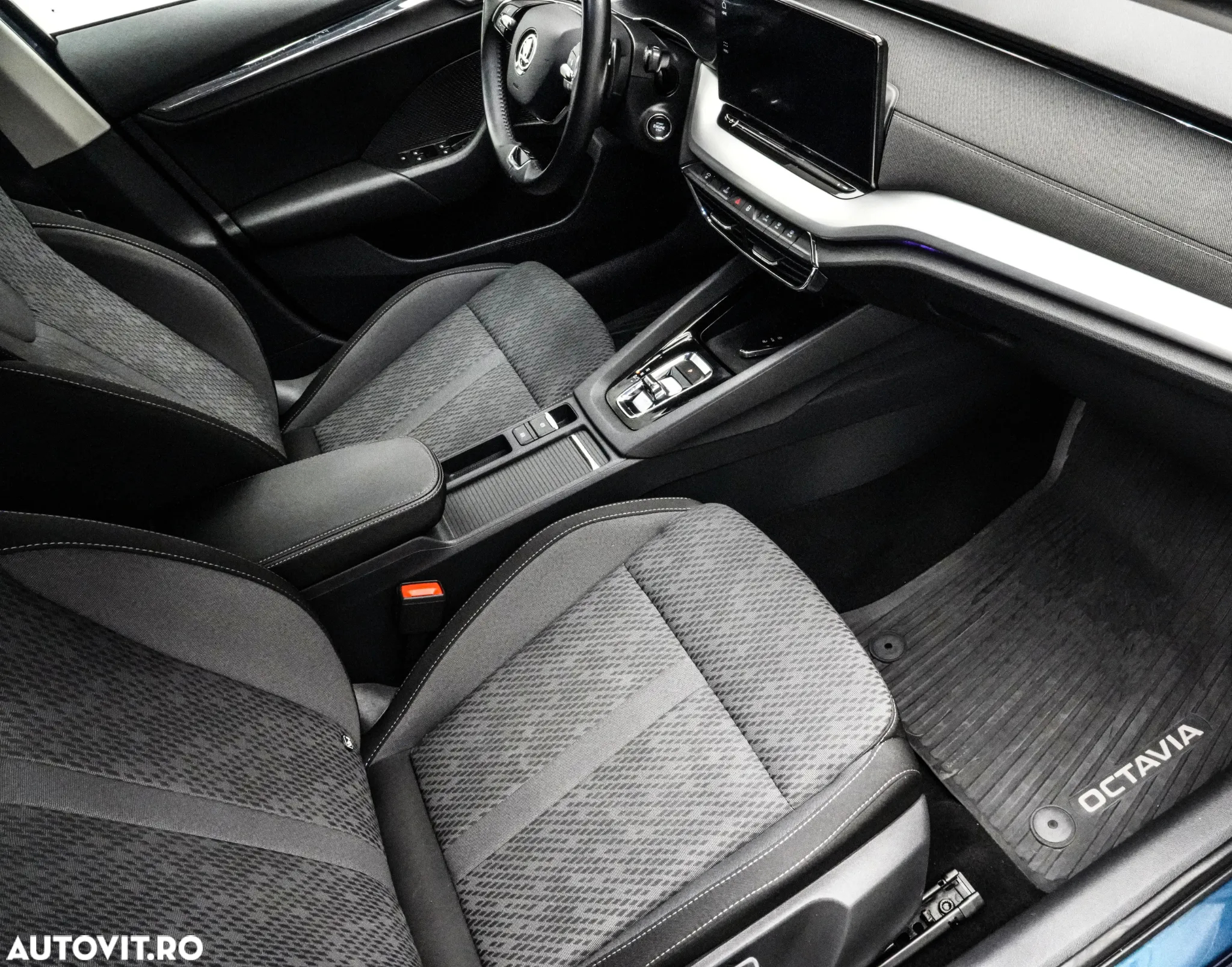 Skoda Octavia Combi 2.0 TDI DSG Style - 10