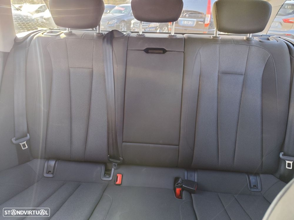 Audi A4 Avant 35 TDI S tronic - 26