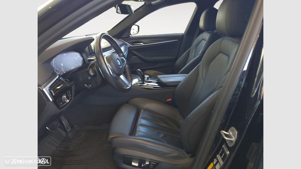 BMW 530 e Pack M - 10
