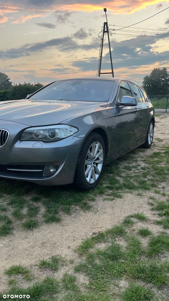 BMW Seria 5 525d - 4