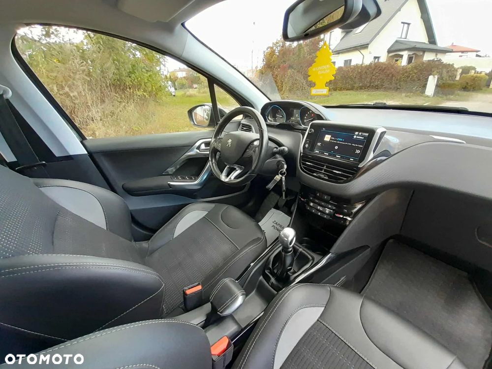 Peugeot 2008 1.5 BlueHDi Allure - 6