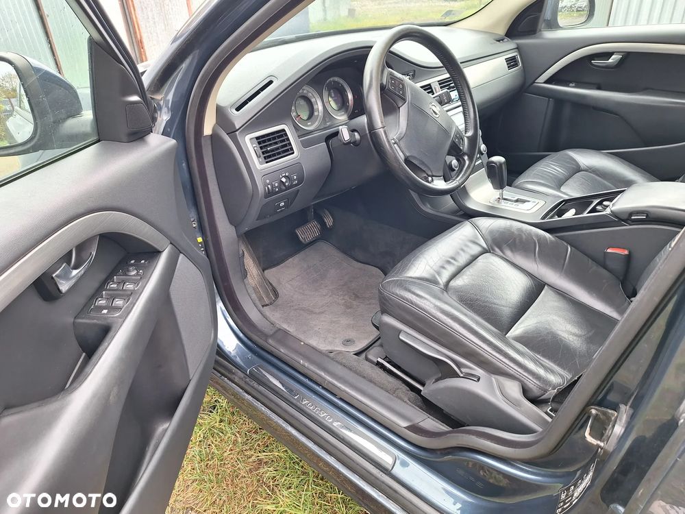 Volvo V70 D4 AWD Summum - 8