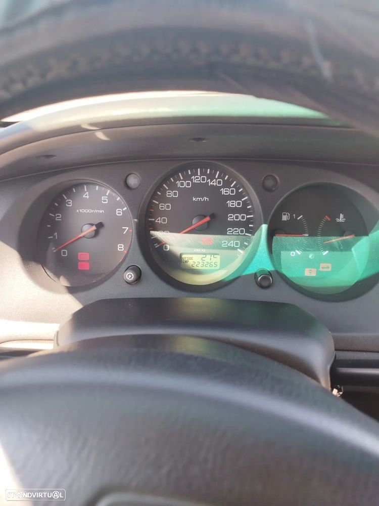 Honda Accord 2.0 ES - 12