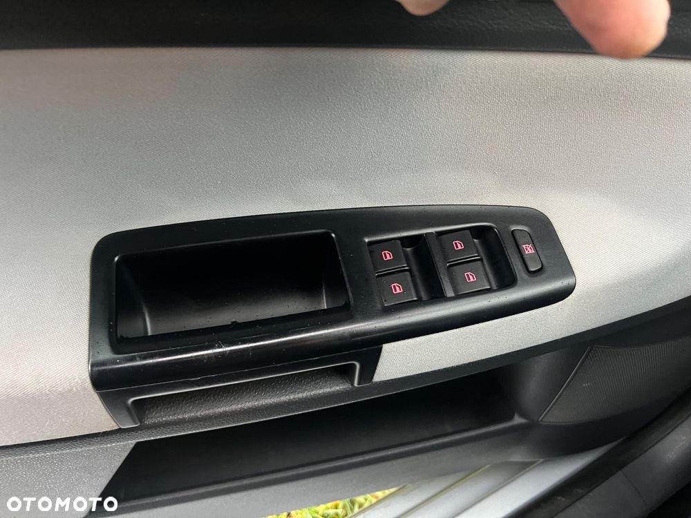 Volkswagen Polo 1.4 TDI DPF BlueMotion - 28