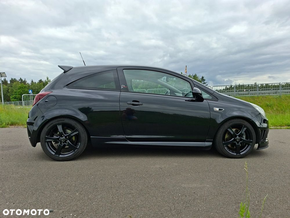 Opel Corsa 1.6 T OPC - 11