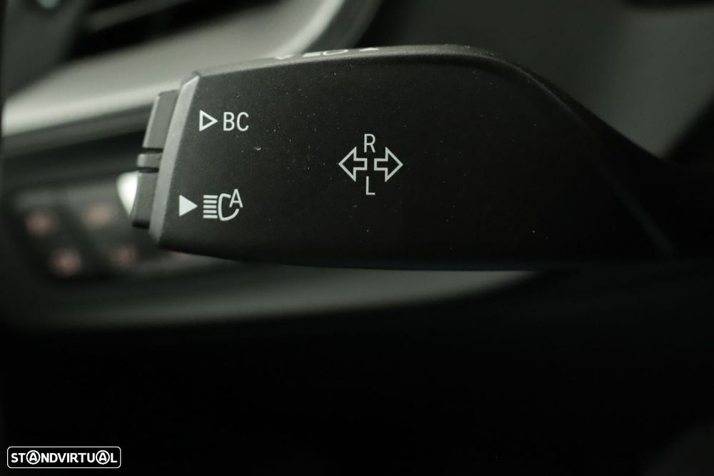 BMW 116 d Pack Desportivo M Auto - 17