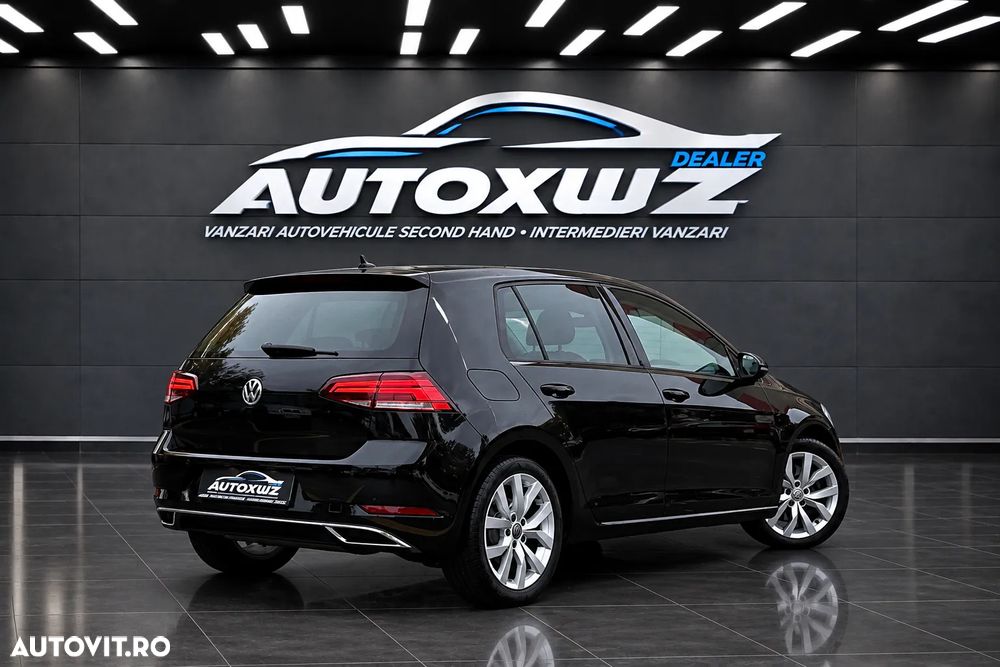 Volkswagen Golf - 3