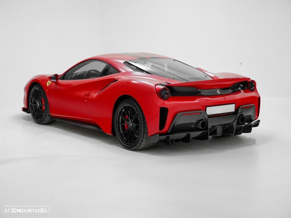 Ferrari 488 Pista - 4