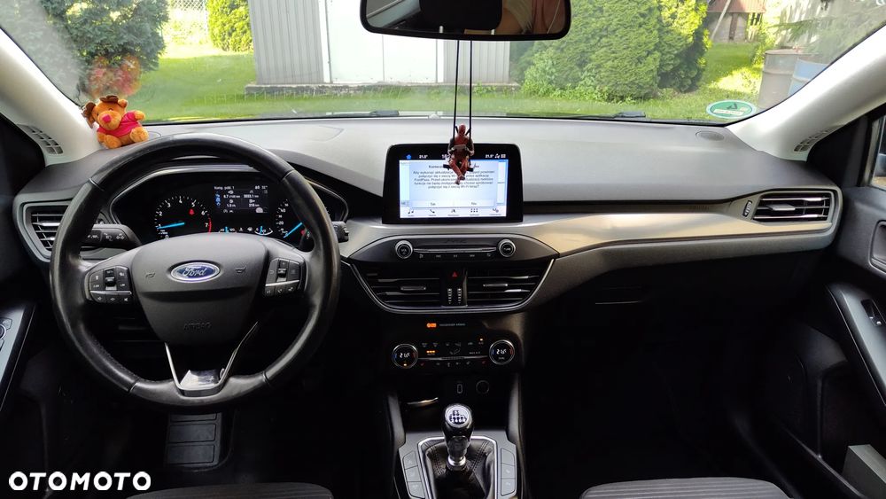 Ford Focus 1.0 EcoBoost Active - 24