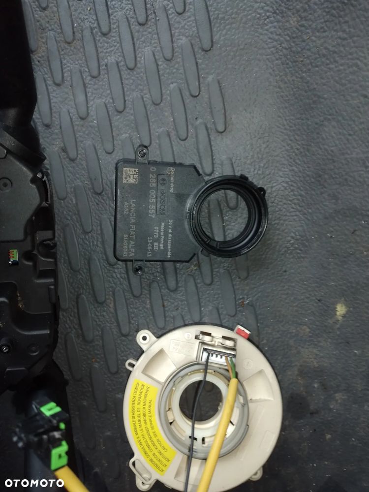 Iveco 3,0 CNG F1CE0441A osprzęt silnika 2013r, kabina szkielet ,  wał napędowy pół resory poduszki , koła z ładnymi oponami , sterowniki silnika i inne części - 24