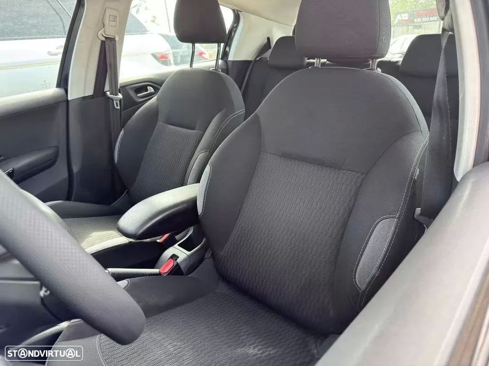 Peugeot 208 1.6 BlueHDi Style - 16