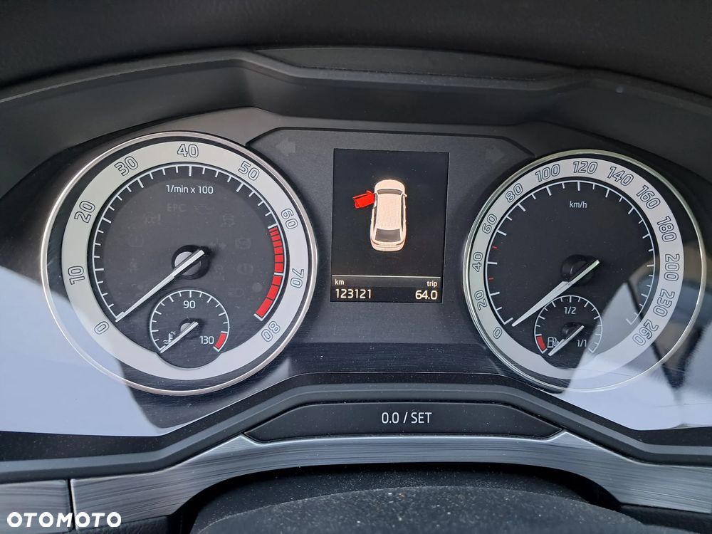 Skoda Superb 2.0 TSI Ambition DSG - 18