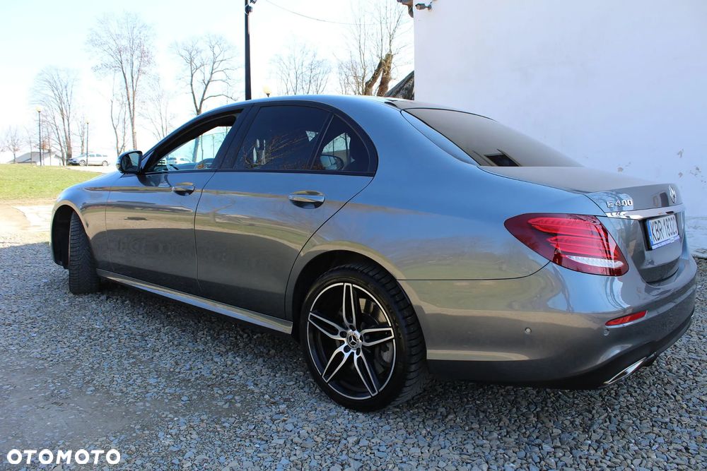 Mercedes-Benz Klasa E 400 4Matic 9G-TRONIC Exclusive - 8