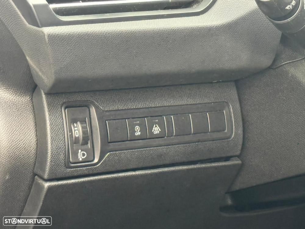 Peugeot 308 1.5 BlueHDi Allure Pack EAT8 - 17