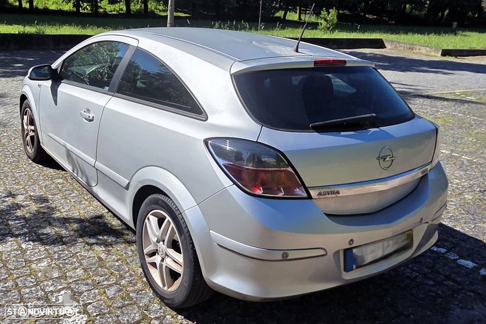 Opel Astra GTC 1.3 CDTI - 2