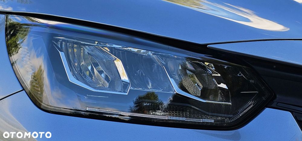 Peugeot 208 - 11