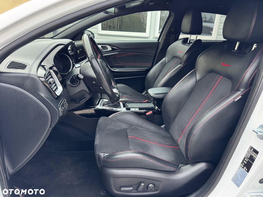 Kia ProCeed 1.6 T-GDI GT - 22