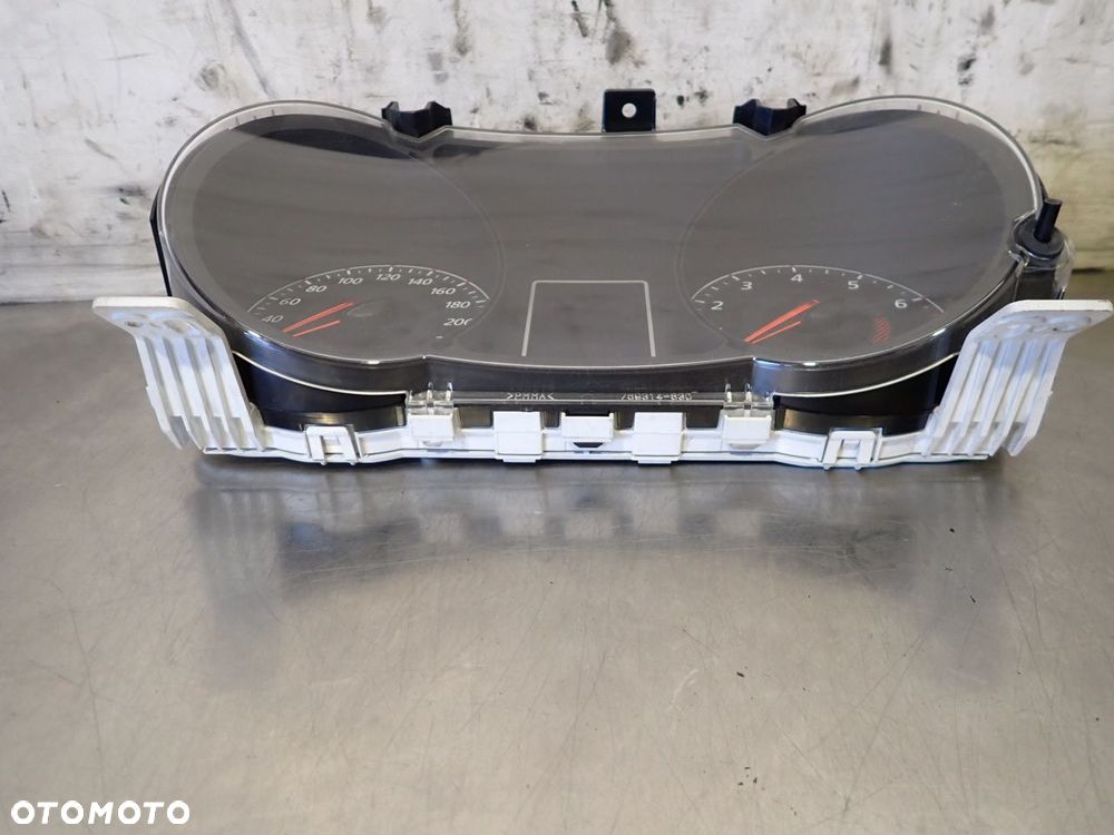 LICZNIK MITSUBISHI LANCER VIII 8100B127A - 9