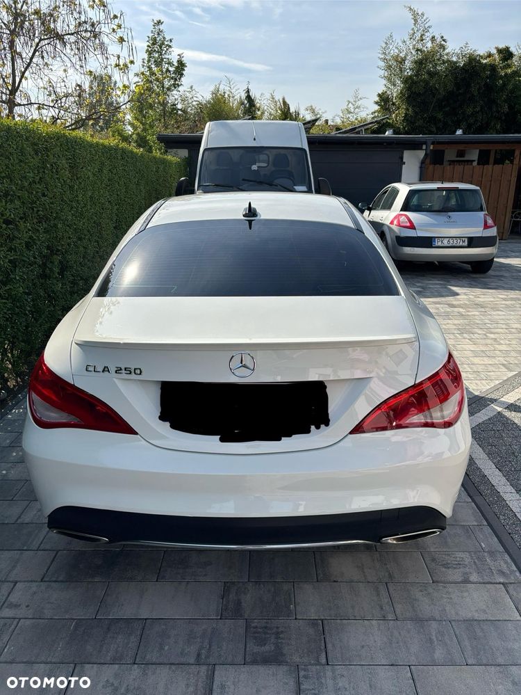 Mercedes-Benz CLA 250 7G-DCT - 4
