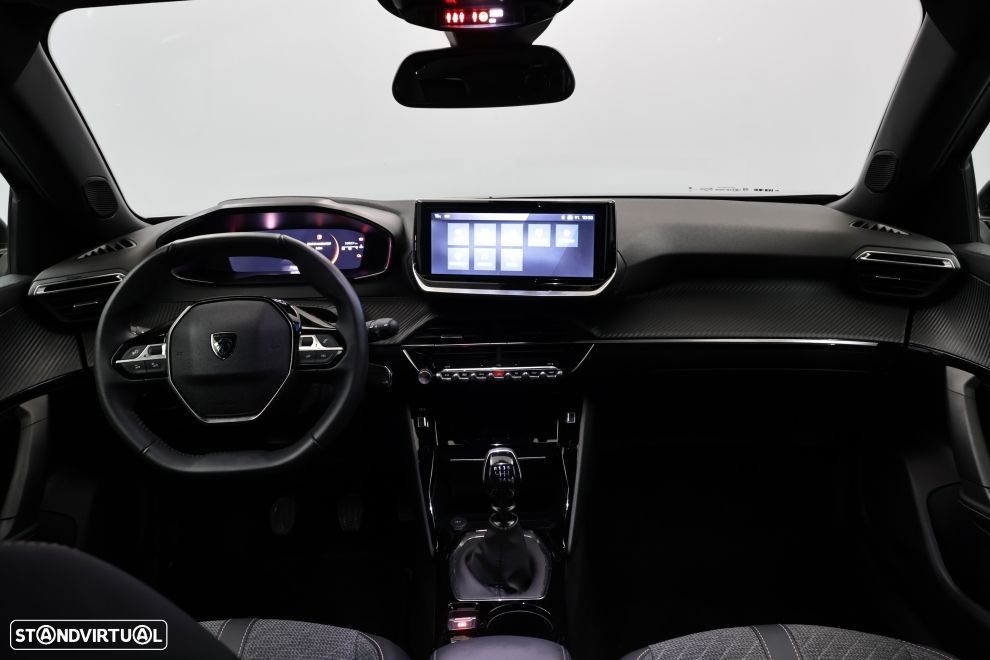 Peugeot 2008 1.2 PureTech Allure - 19