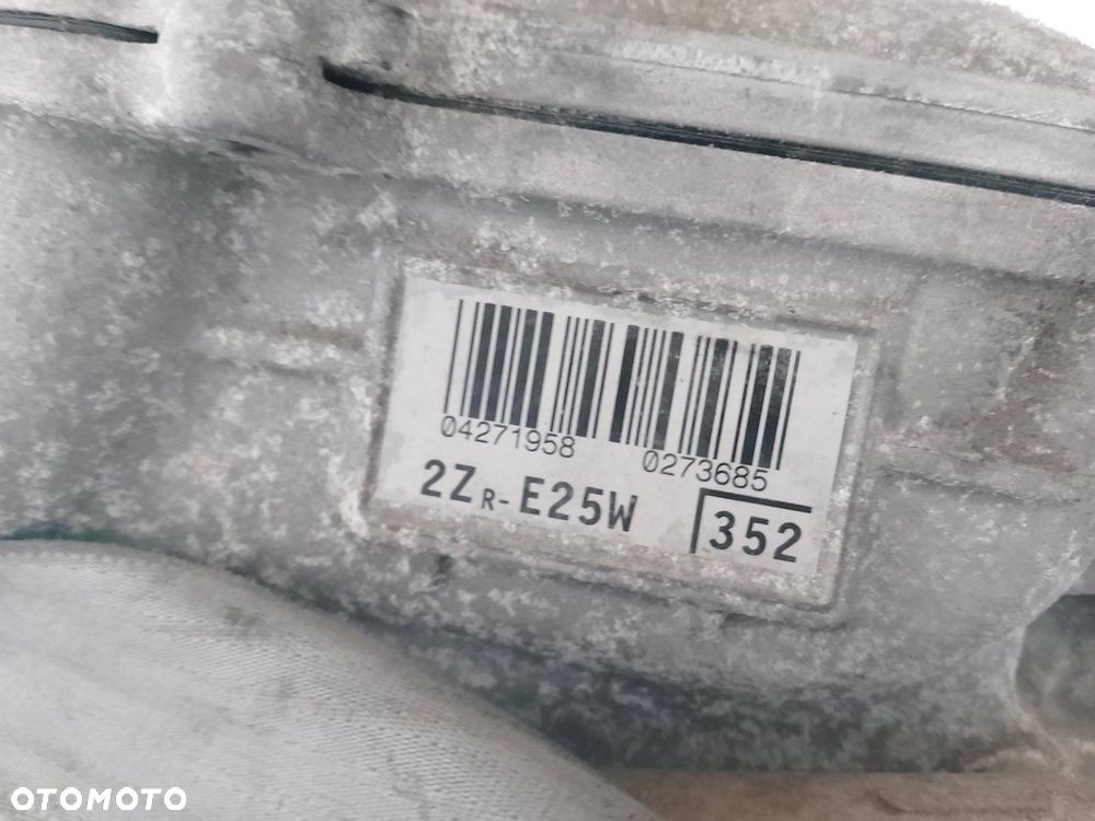 SILNIK TOYOTA COROLLA E15 2ZR-E25W 1.8 16V  2ZR-E25W - 6