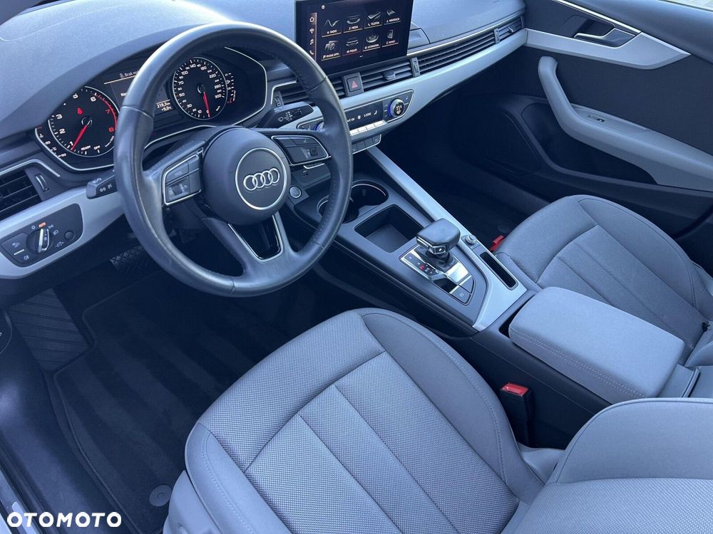 Audi A4 Limousine - 22