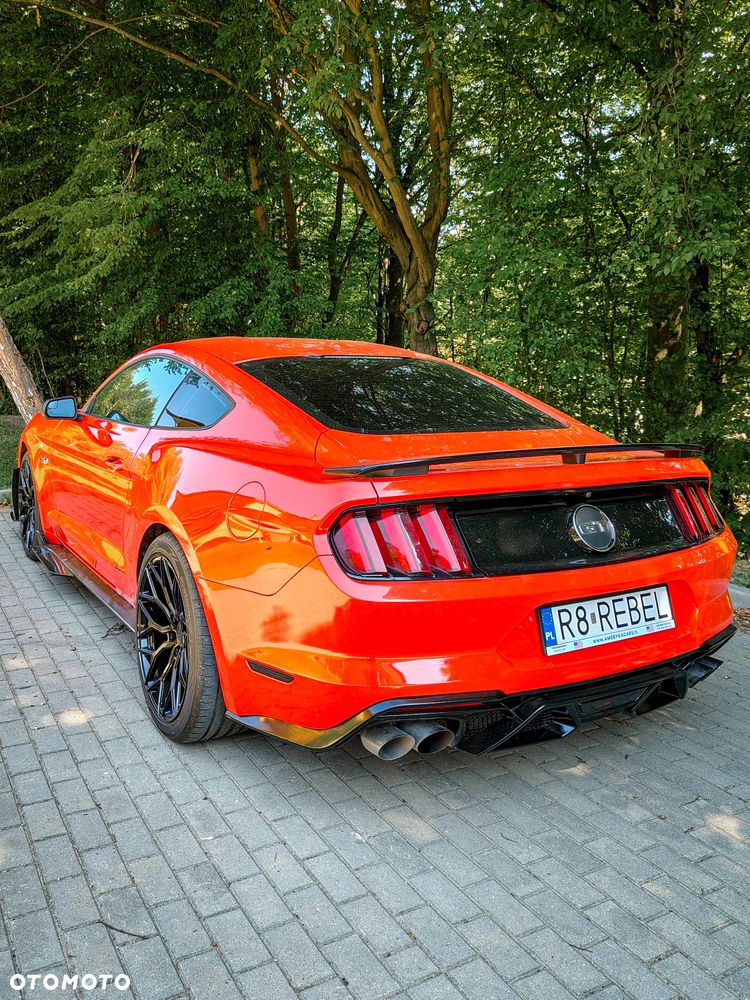 Ford Mustang 5.0 V8 GT - 2