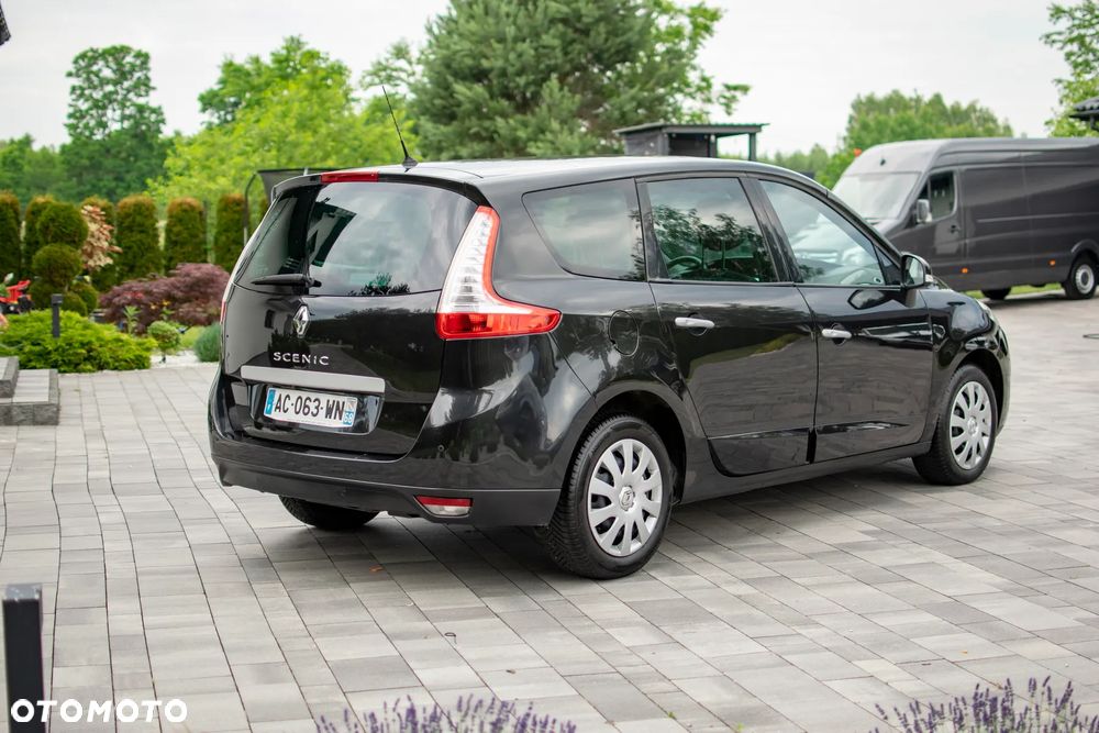 Renault Grand Scenic - 17