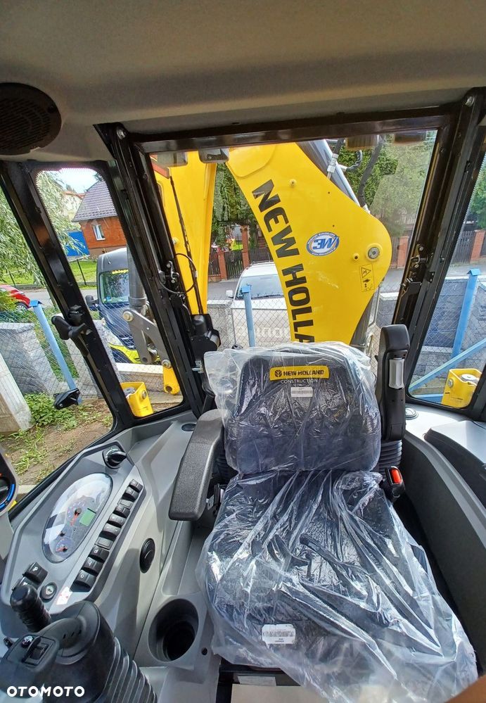New Holland B100D / FABRYCZNIE NOWA / 2026 - 12