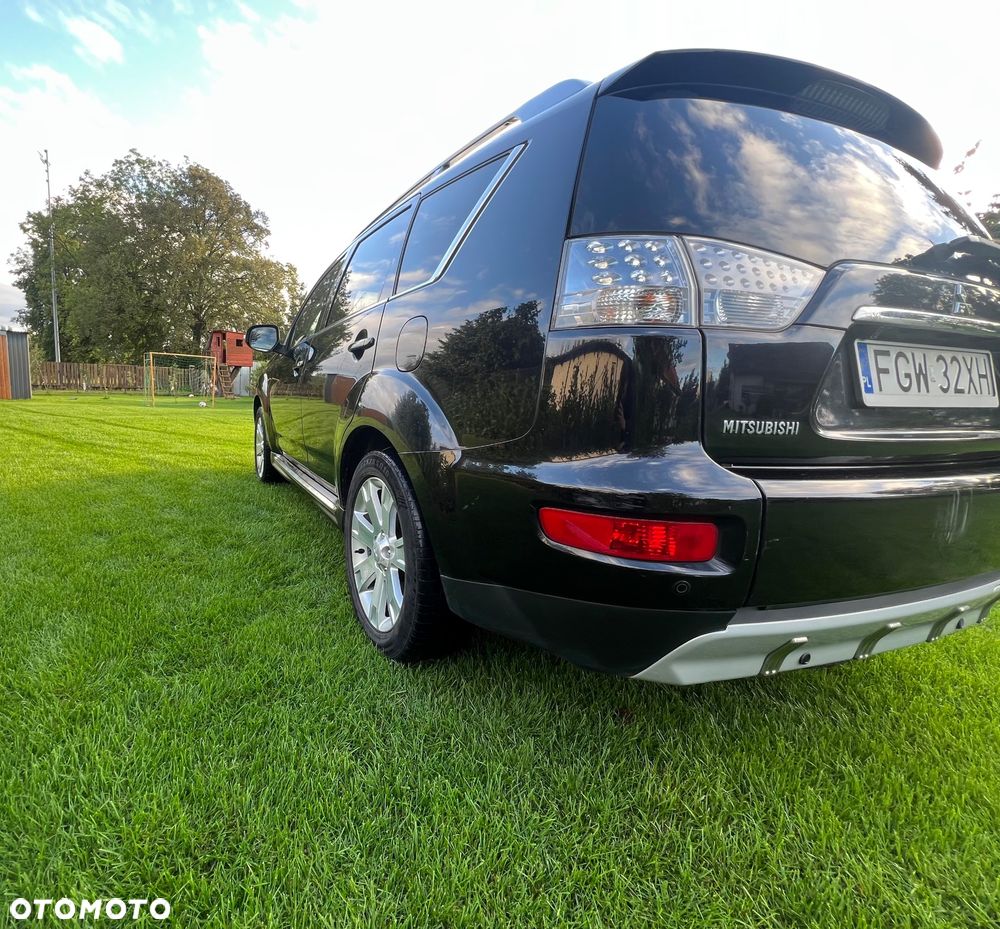 Mitsubishi Outlander 2.0 DID Instyle NAVI - 5