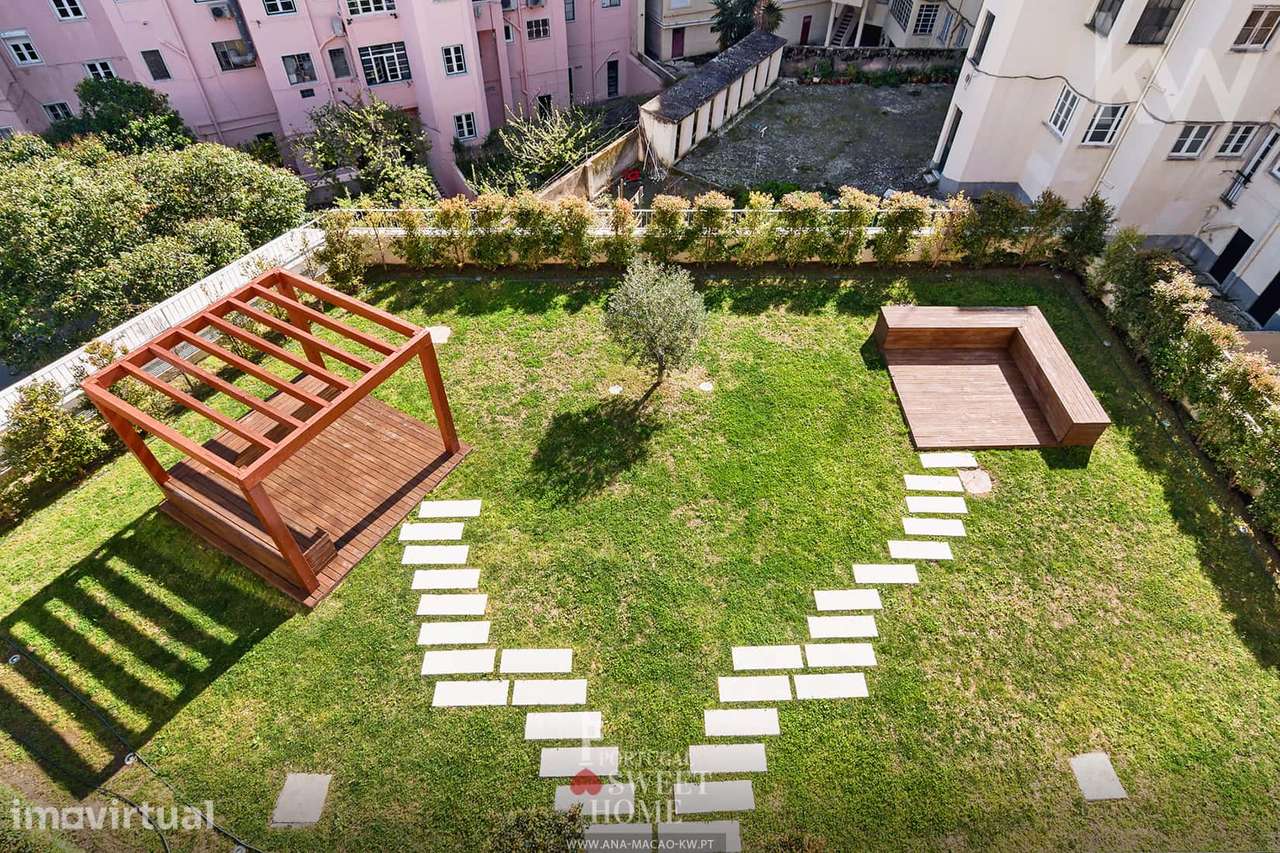 Lisboa, Areeiro - Apartamento T2 Duplex com 189 m² e 2L de garagem - Grande imagem: 2/41