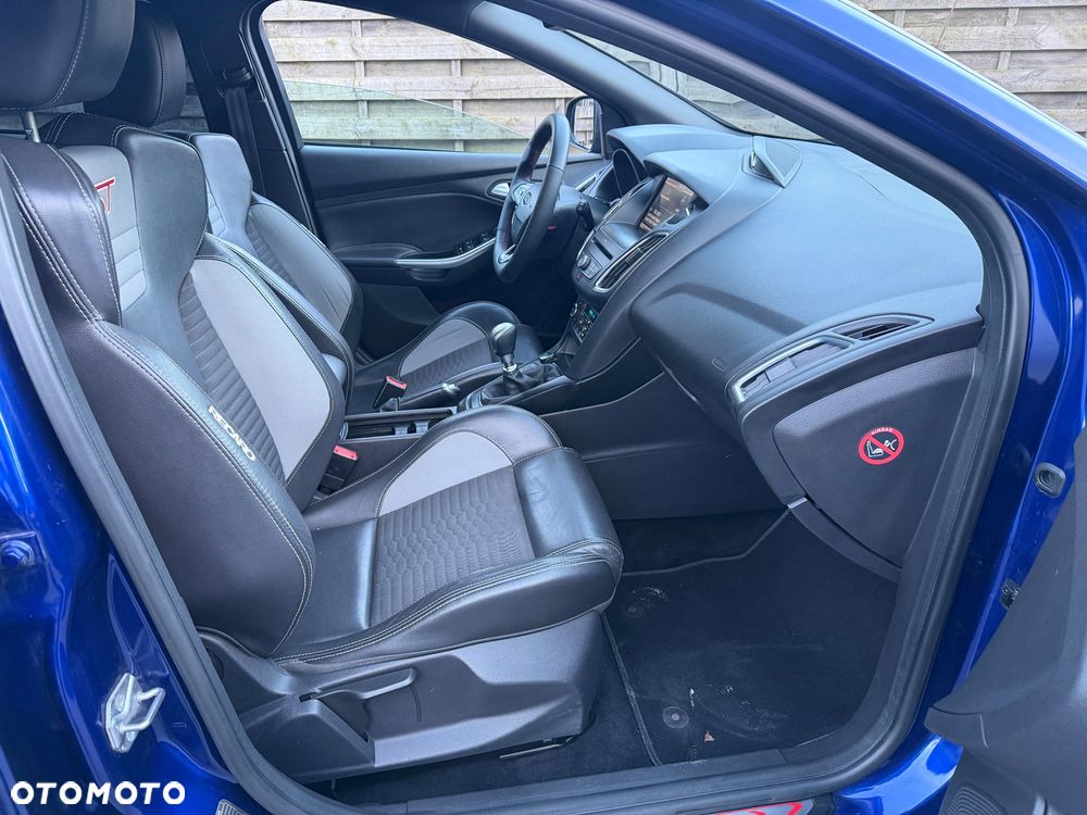Ford Focus ST - 3