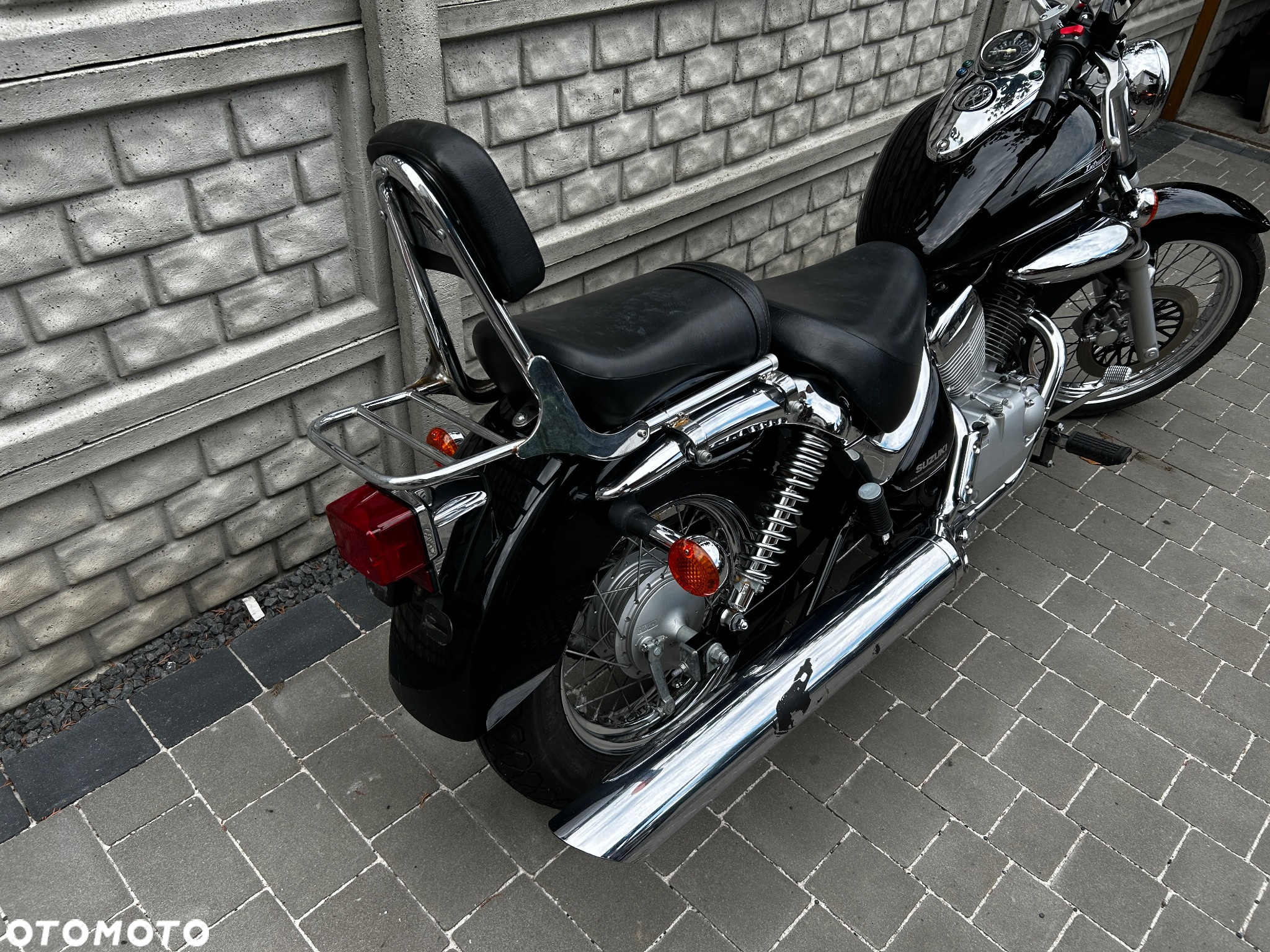 Suzuki Intruder - 4