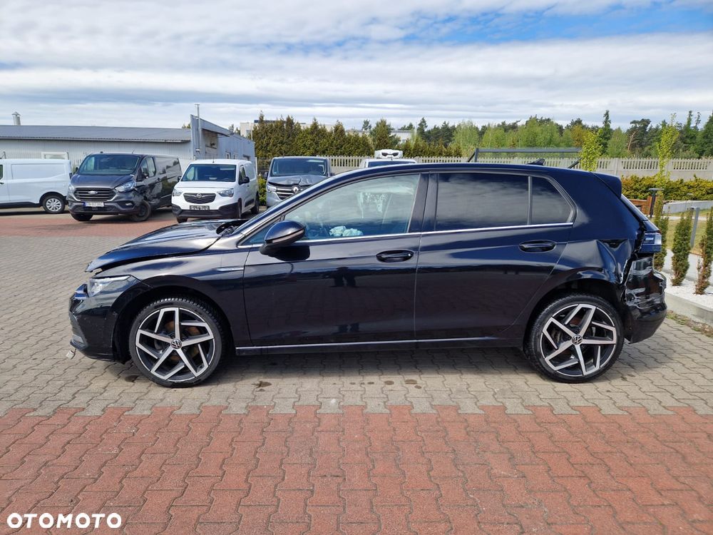 Volkswagen Golf 1.5 eTSI EVO Style DSG - 1