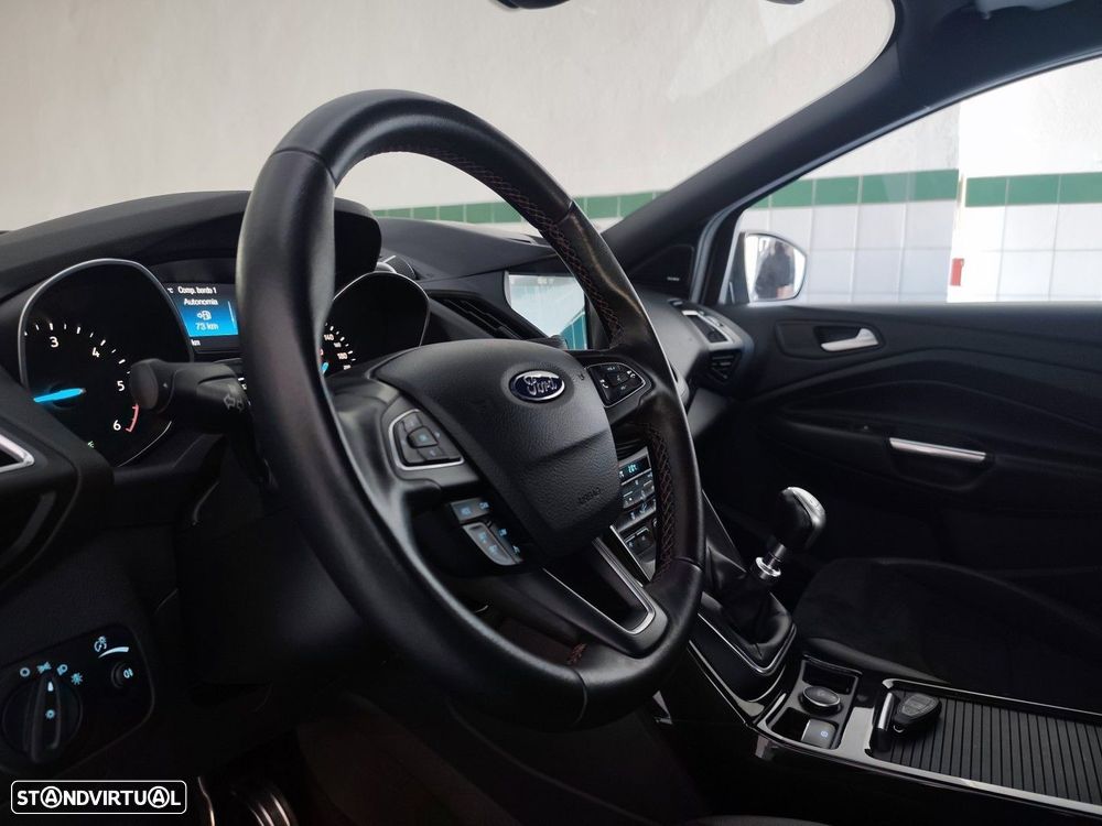 Ford Kuga 1.5 TDCi ST-Line - 19