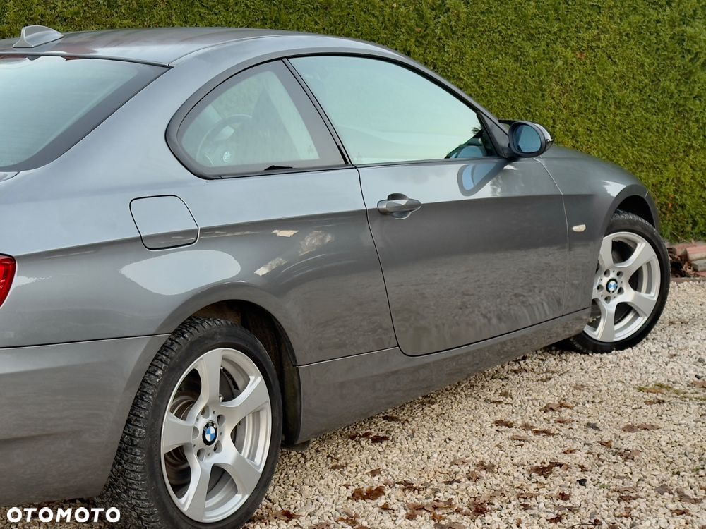 BMW Seria 3 320d DPF - 29