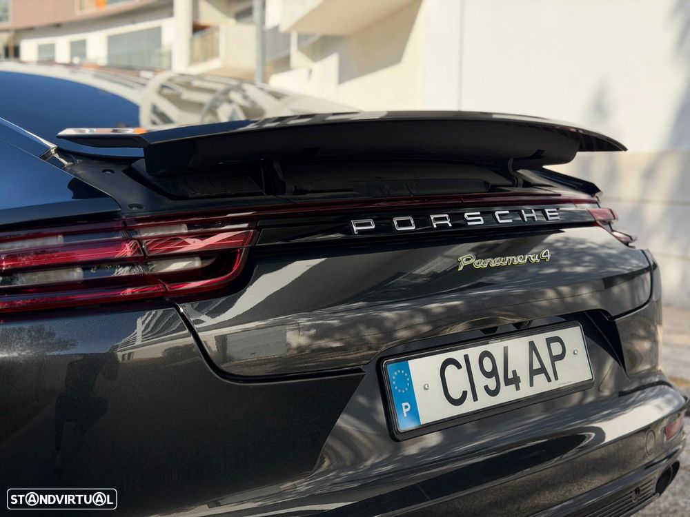 Porsche Panamera 4 E-Hybrid - 16