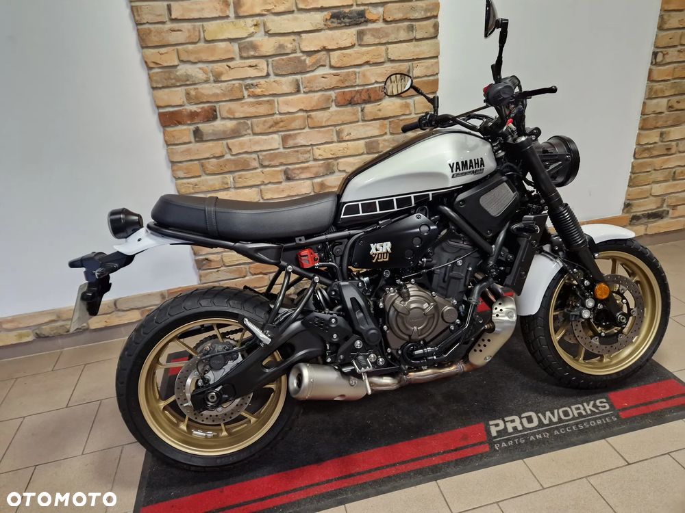 Yamaha XSR - 25